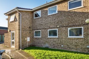 Photo 1- click for photo gallery